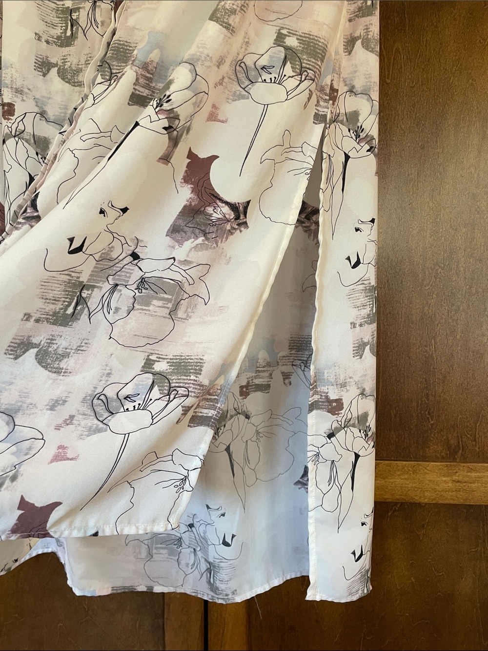 Cleo Sleeveless Floral-Print Button Front Tunic in Blush and Mauve - Picture 4 of 11